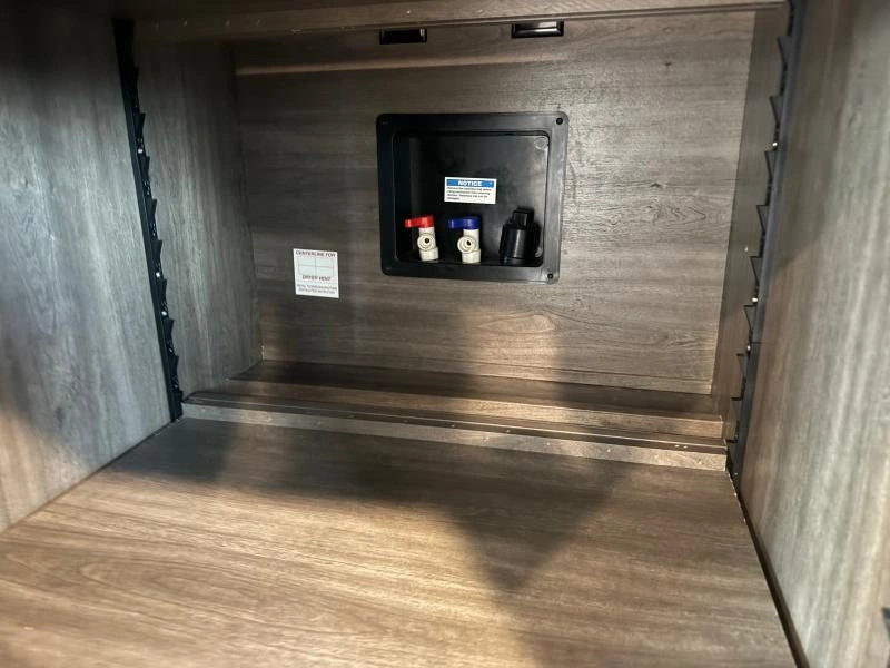 Grand Design Solitude 378mbs 2022 alt
