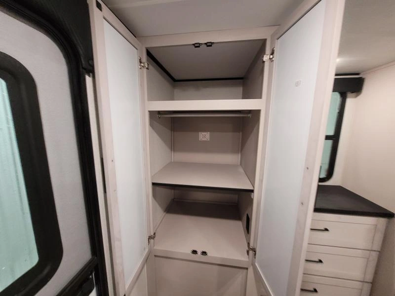 Jayco Jay Feather 26fk 2026 alt