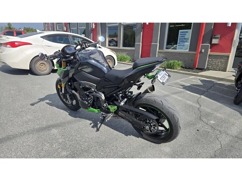 2023 Kawasaki Z900 SE thumbnail 5