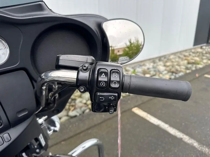 2023 Harley-Davidson FLHX - Street Glide™ thumbnail 15
