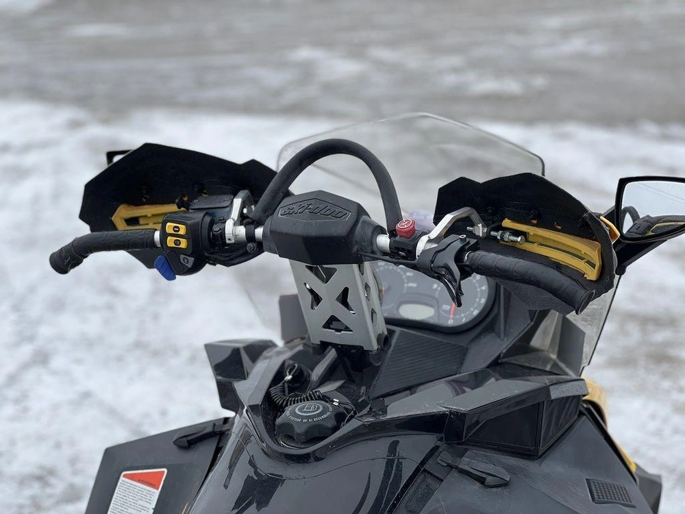 2012 Ski-doo Renegade Adrenaline 800r alt