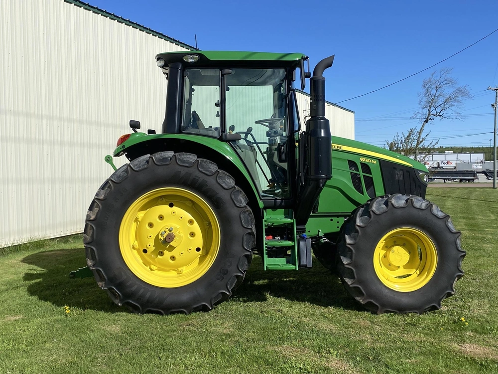 2025 John Deere 6120m alt