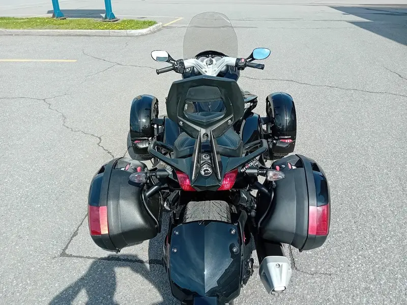 2016 Can-Am SPYDER RS thumbnail 7