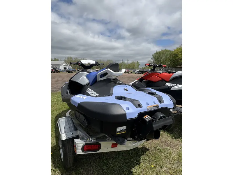 2026 Sea-Doo SPARK 2UP 900 W SOUND thumbnail 4