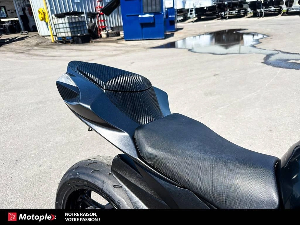 2013 Suzuki Gsx-r750 Black alt