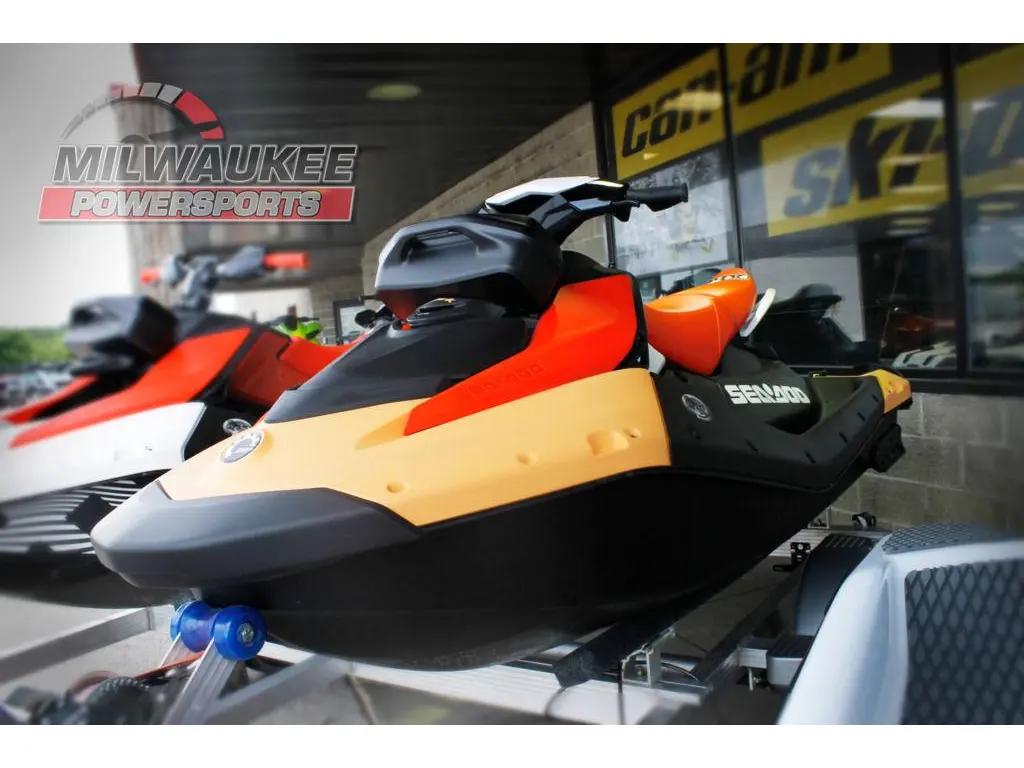 2025 Sea-doo Spark™ For 2 Rotax® 900 Ace™- 90 Conv With Ibr And Audio alt