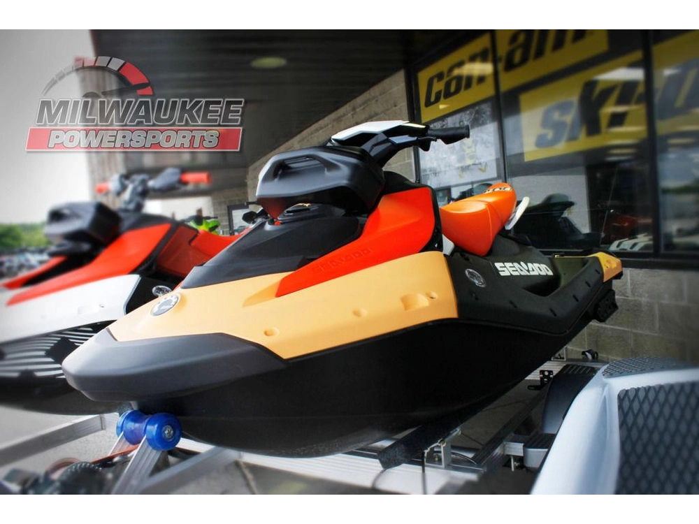2025 Sea-doo Spark™ For 2 Rotax® 900 Ace™- 90 Conv With Ibr And Audio alt