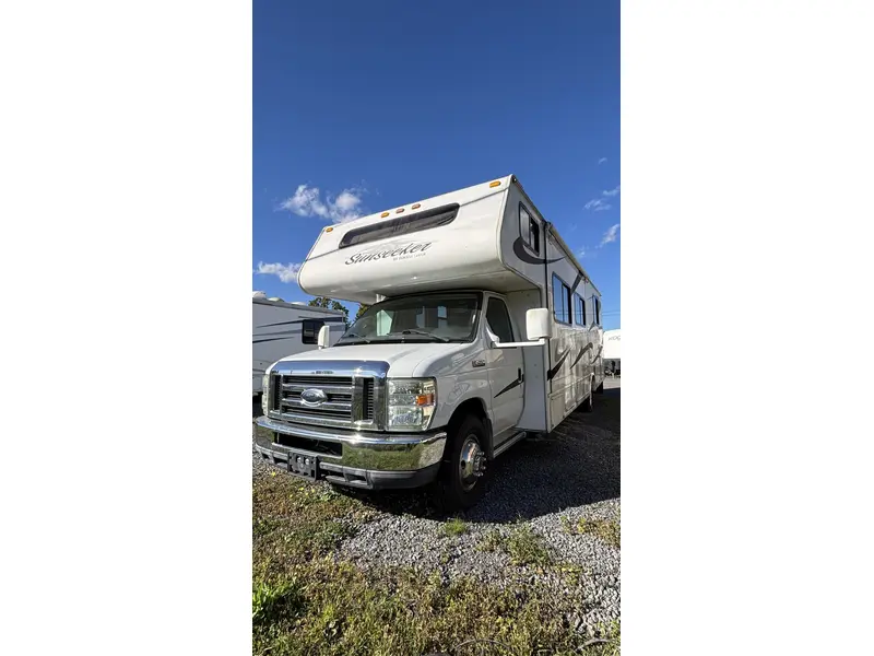 2011 Forest River SUNSEEKER 3100 thumbnail 2