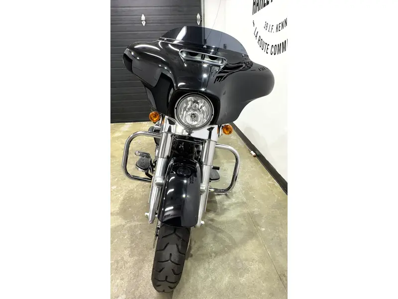 2022 Harley-Davidson Street  Glide FLHX thumbnail 3