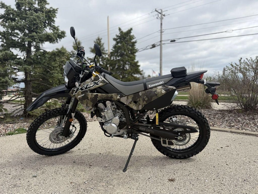 2026 Kawasaki Klx®300 Cypher Camo Beige alt