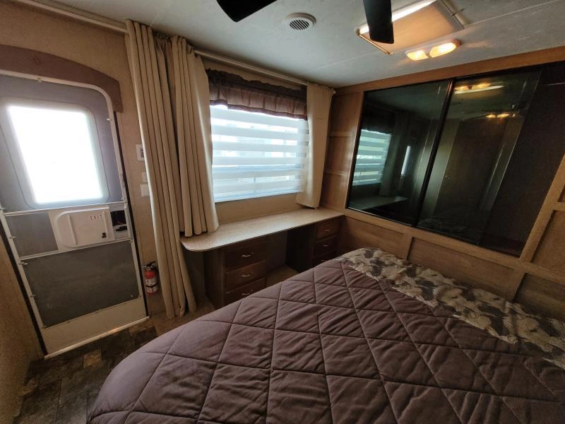 Coachmen Catalina 39fl 2015 alt