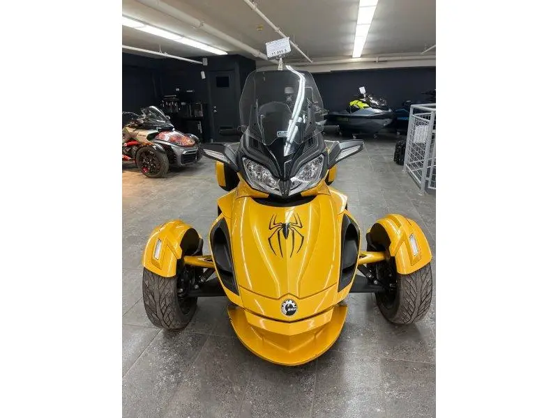 2014 Can-Am SPYDER ST-S SE5 JAUNE thumbnail 4