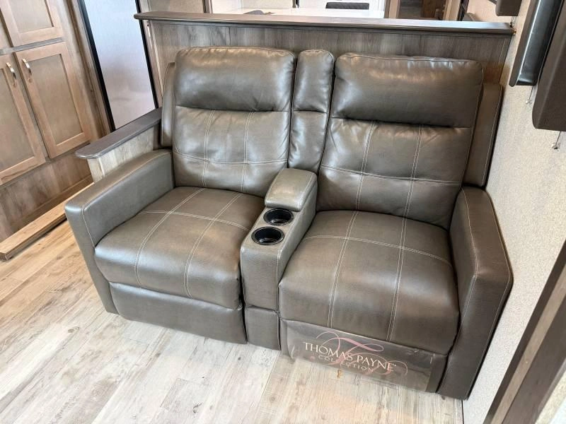 2019 Keystone Rv Sprinter 3530fwden alt
