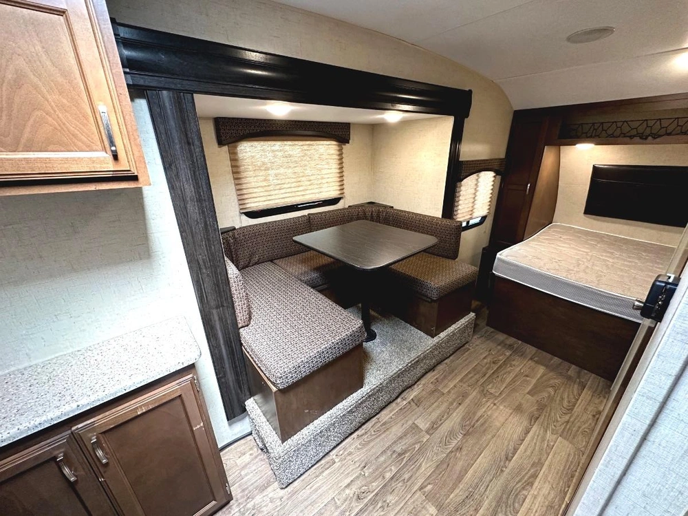 2018 Venture Rv Sonic Lite 167vms alt