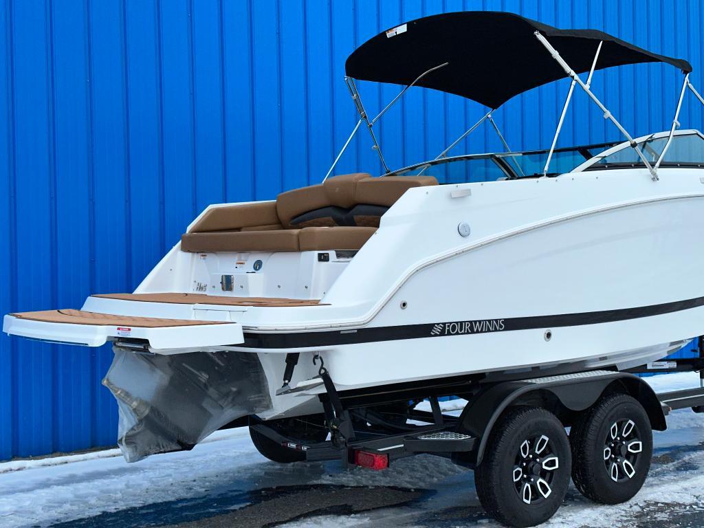 2024 Four Winns HD5 MERCRUISER 6.2L / BRAVO 3 thumbnail 4