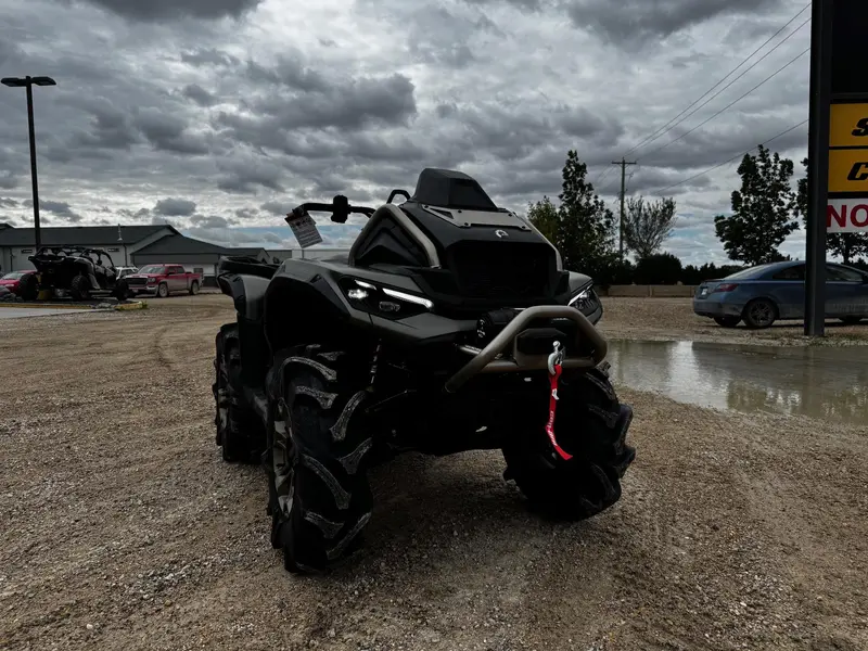 2026 Can-Am OUTLANDER XMR 1000 thumbnail 4