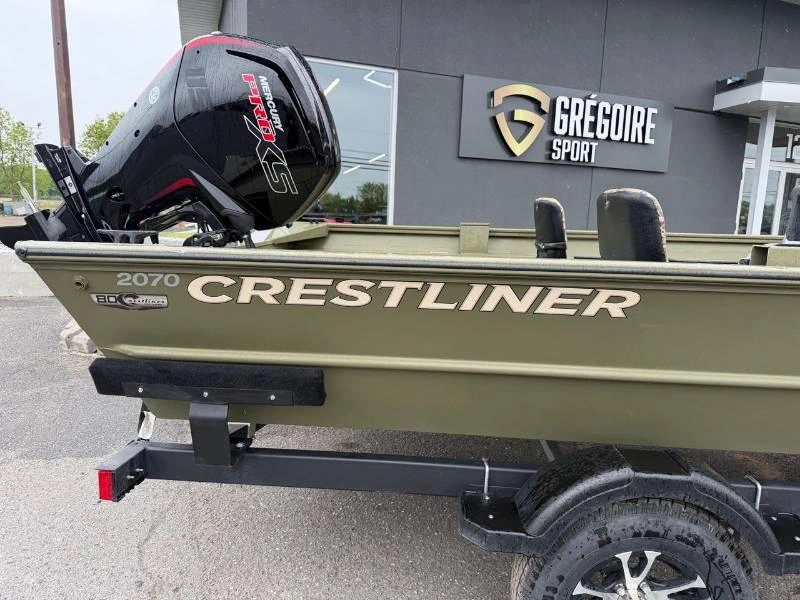 Crestliner 2070 Retriever Side 2026 alt