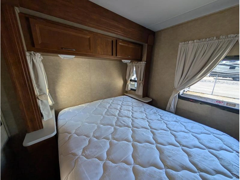 Coachmen Pursuit 31db 2014 alt