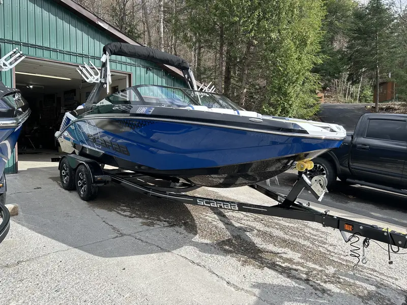 2023 Scarab 215 WAKE W/TWIN 300 HP thumbnail 8