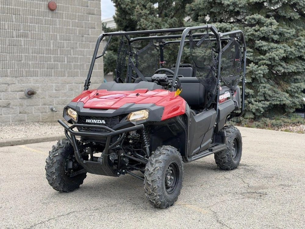 2026 Honda Pioneer 700 alt