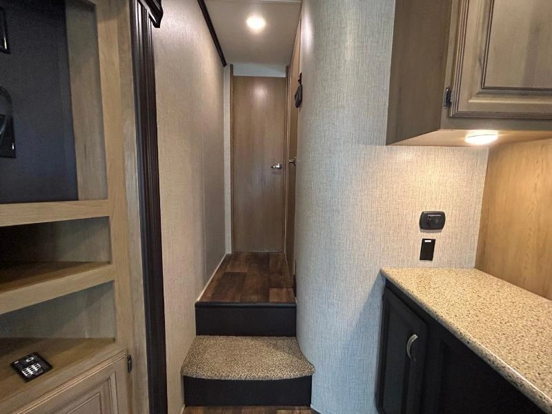 Crossroads Cruiser 25se 2016 alt