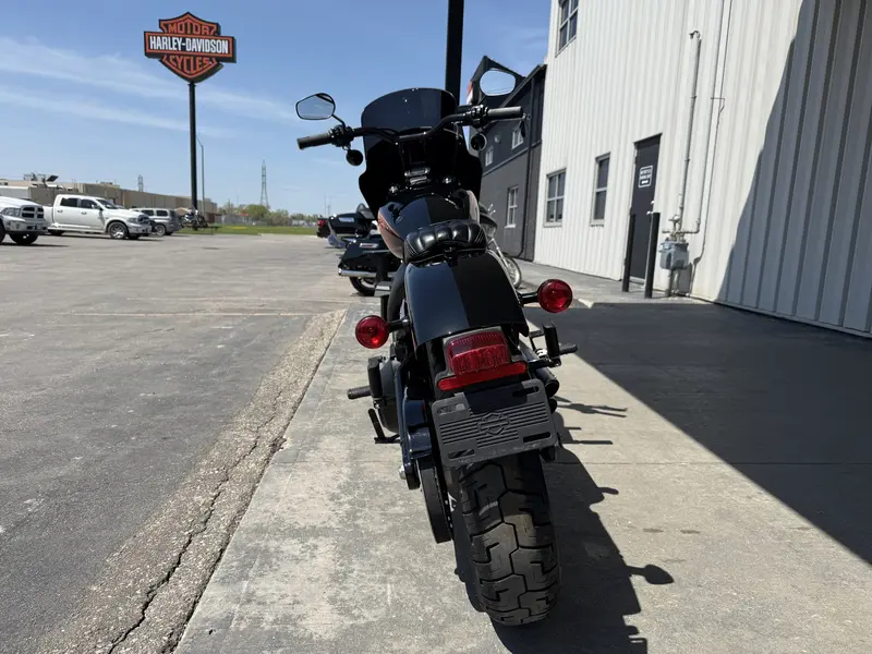 2021 Harley-Davidson STREET BOB thumbnail 9