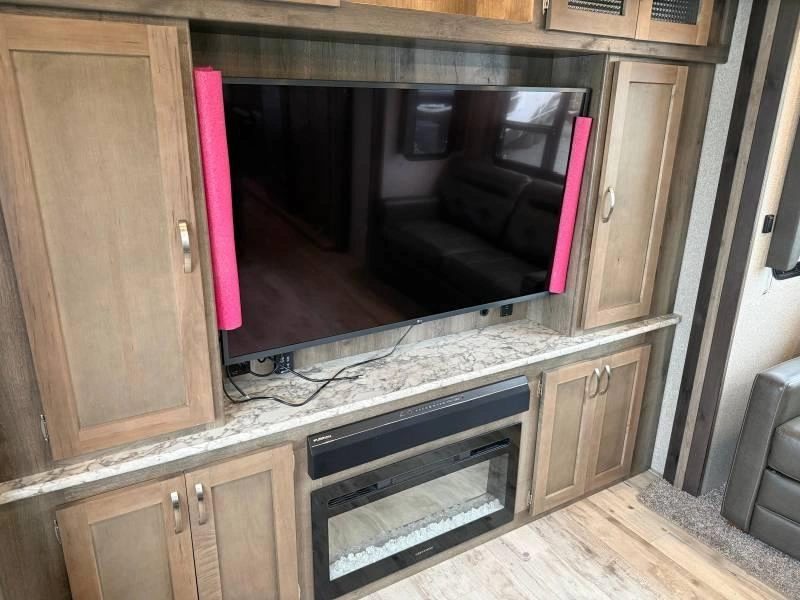 2019 Keystone Rv Sprinter 3530fwden alt