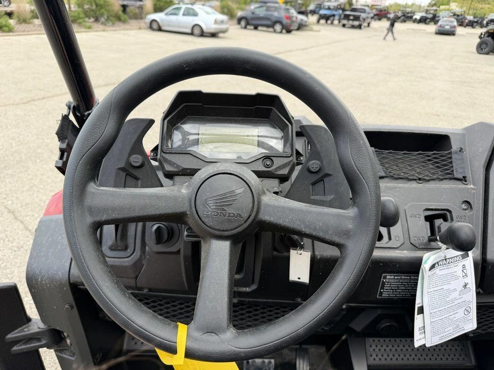 2026 Honda Pioneer 700 Deluxe alt