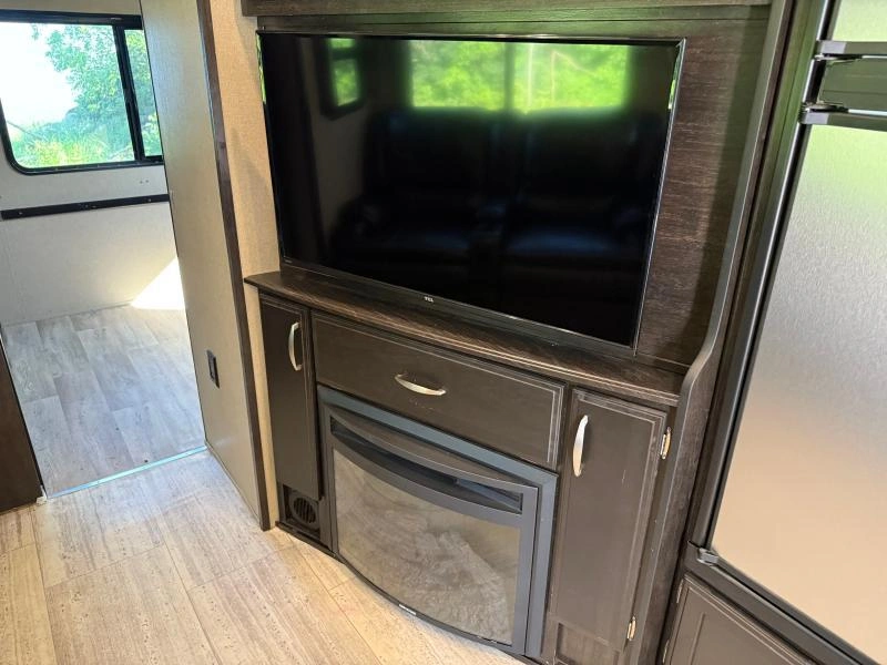 Grand Design Imagine 3150bh 2017 alt