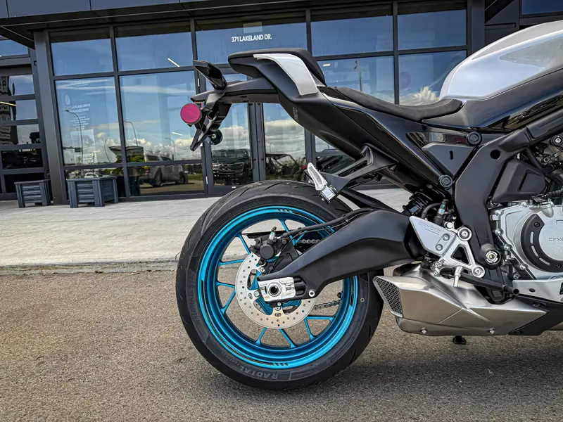 2026 CFMOTO 675SS thumbnail 10