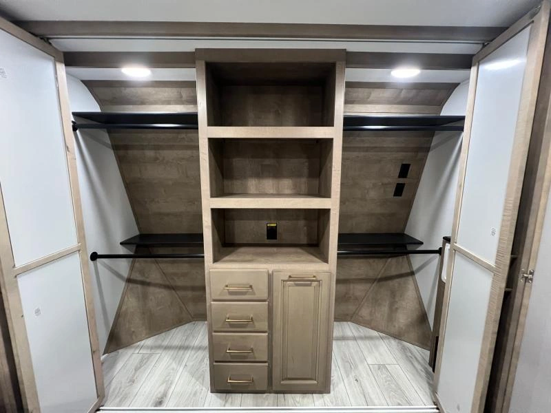 Keystone Rv Montana 3231ck 2025 alt
