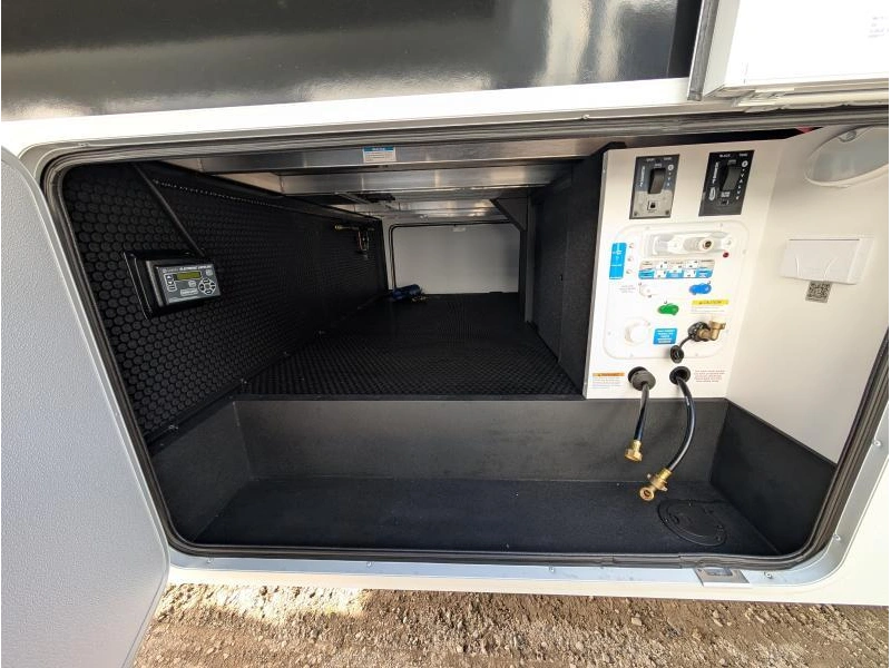 2026 Brinkley Model Z Z2900 alt