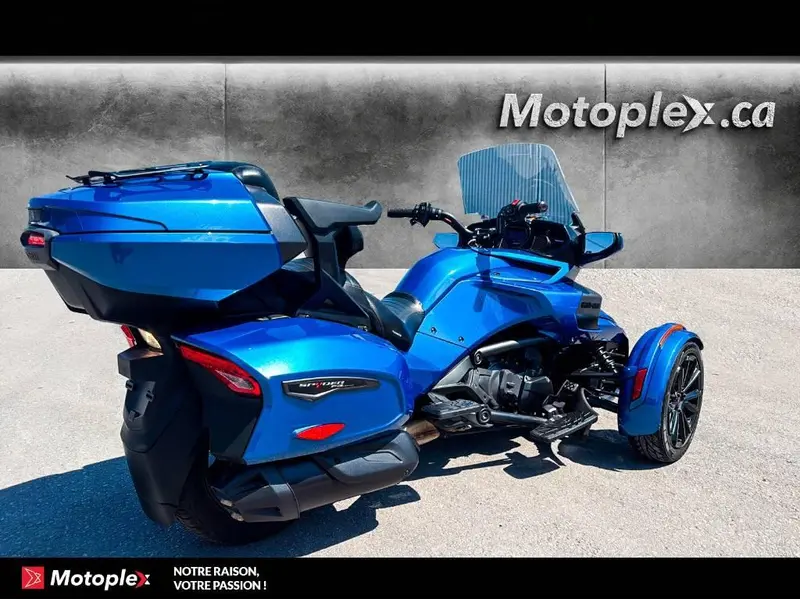 2018 Can-Am SPYDER F3T LIMITED thumbnail 3