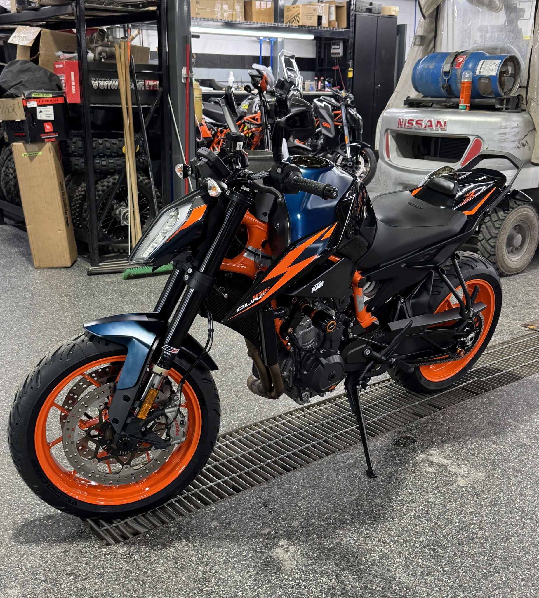 2022 KTM DUKE 890 R thumbnail 6