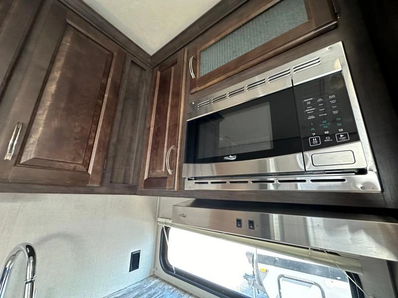 Shasta Phoenix 25mk 2020 alt