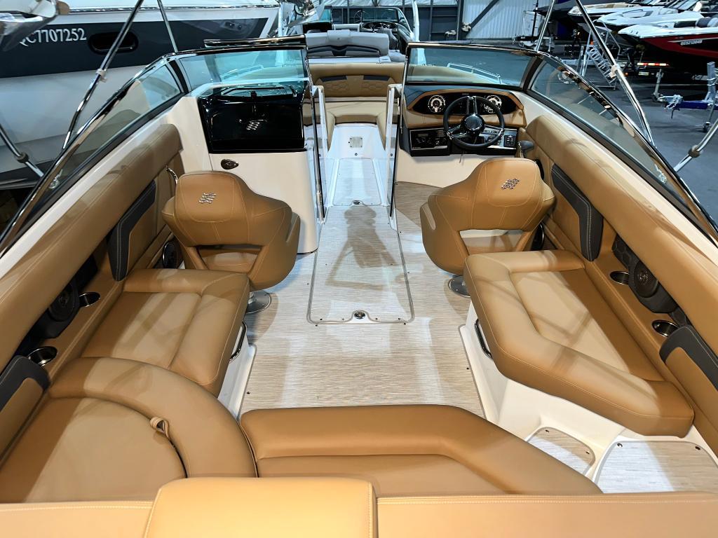 2024 Four Winns HD5 MERCRUISER 6.2L / BRAVO 3 thumbnail 5