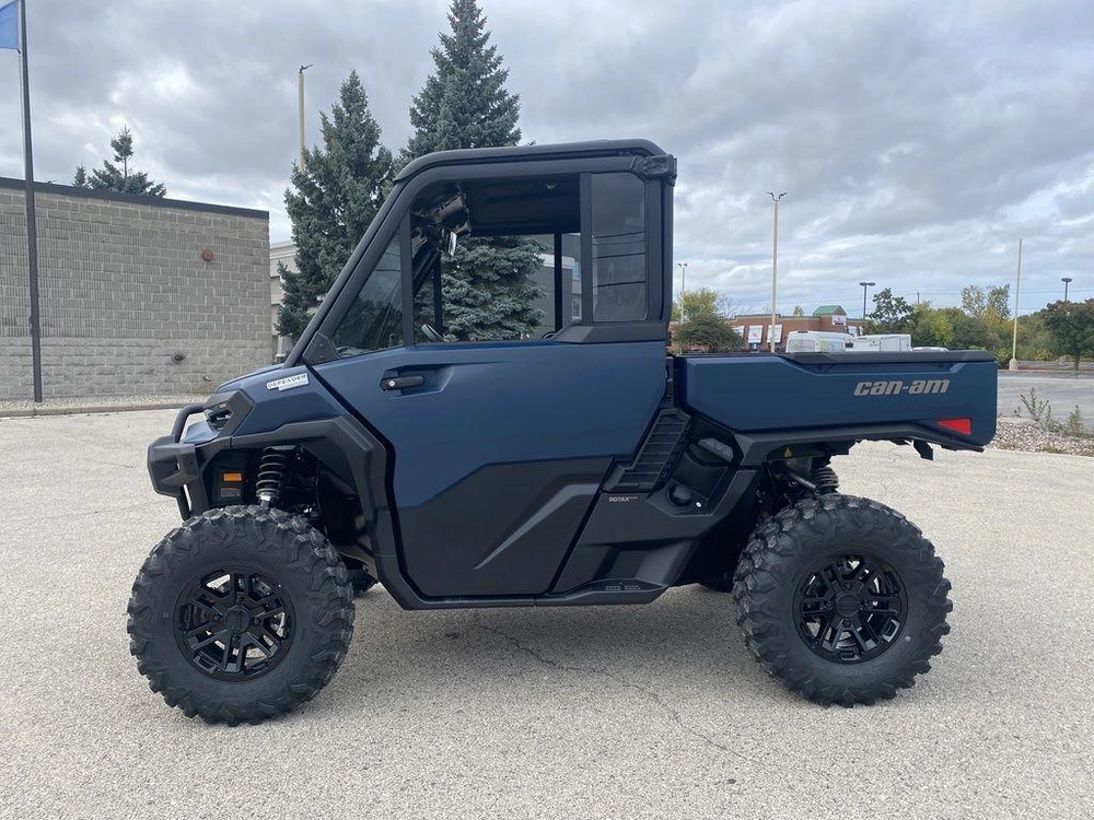 2026 Can-am Defender Limited Hd11 alt