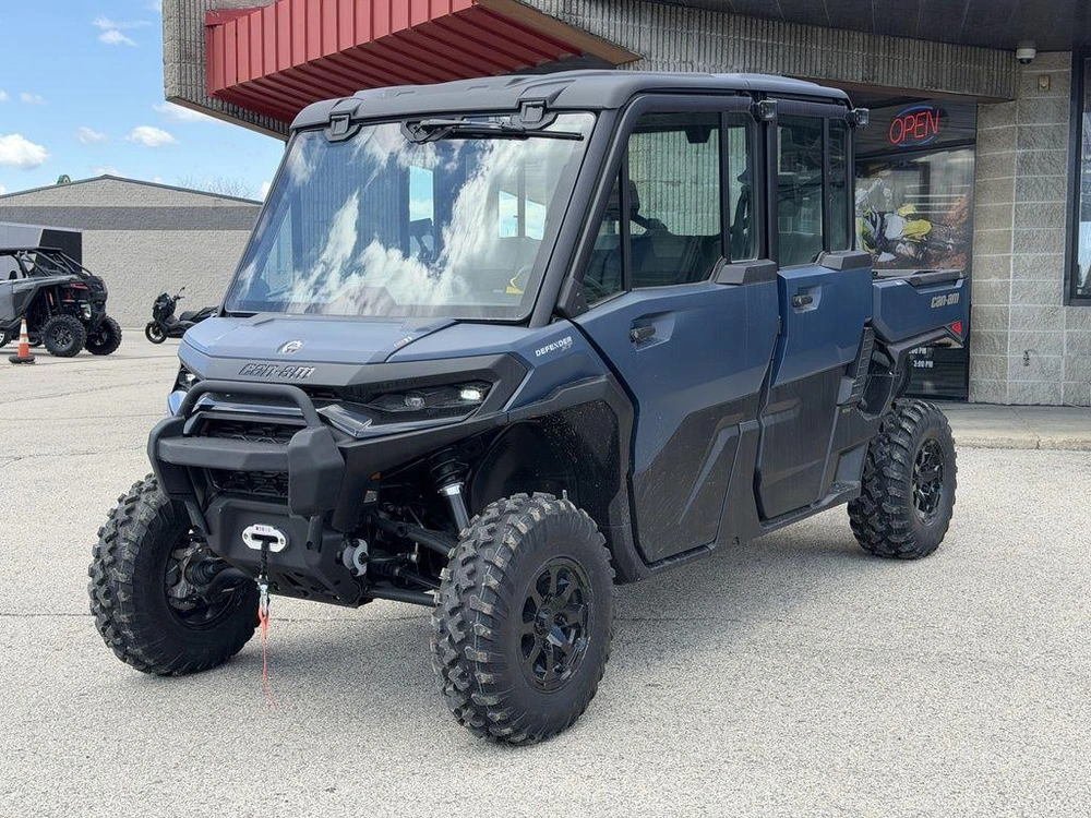 2026 Can-am Defender Max Xt Cab Hd11 With 10.25 In.display alt