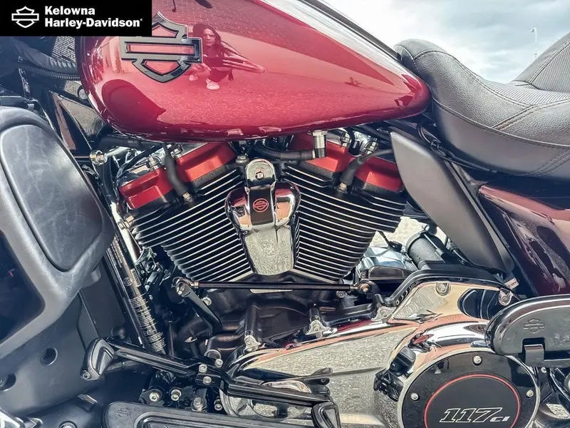2018 Harley-Davidson FLHTKSE - CVO™ Limited thumbnail 24
