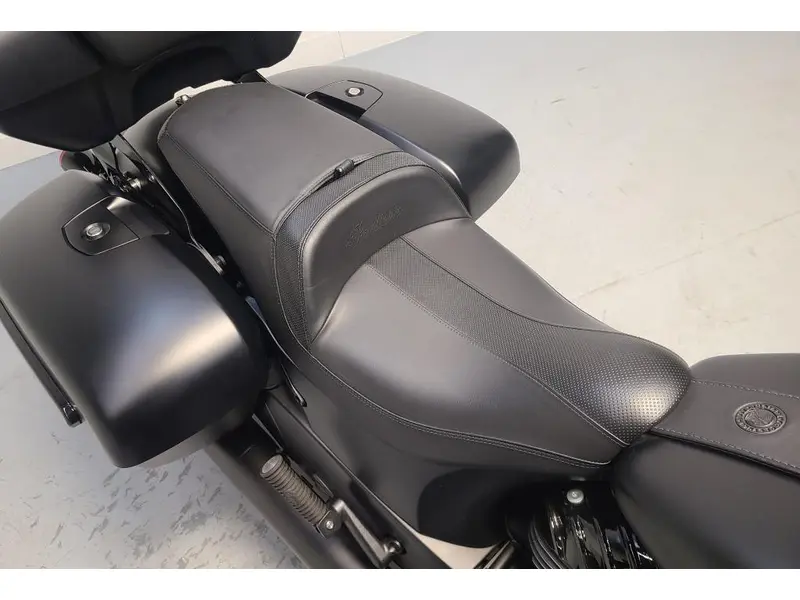 2023 Indian Motorcycle CHIEFTAIN DARK HORSE thumbnail 4
