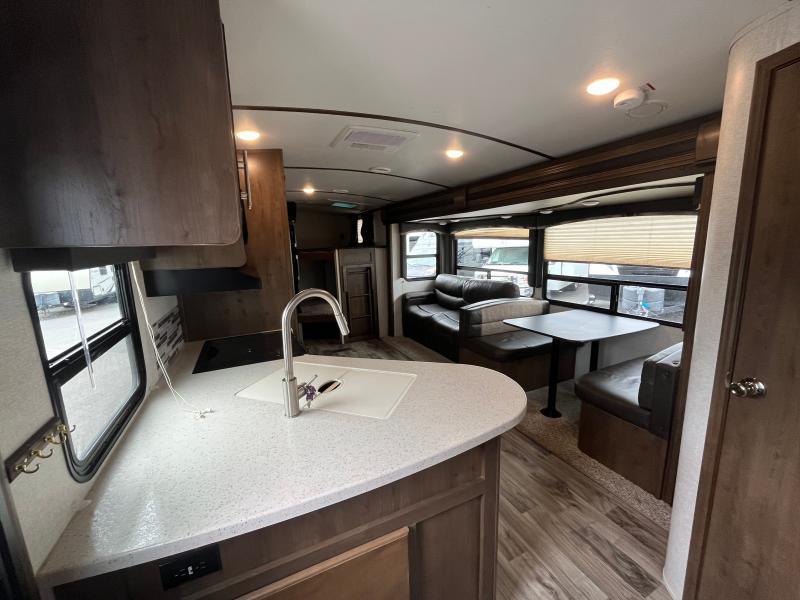 2018 Keystone RV Cougar thumbnail 8