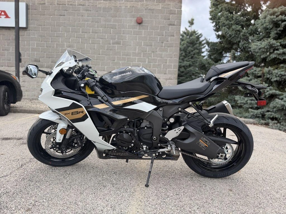 2026 Kawasaki Ninja® Zx™-6r alt