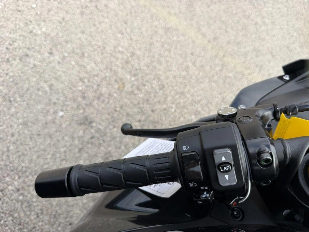 2026 Kawasaki Ninja® Zx™-4rr Abs alt