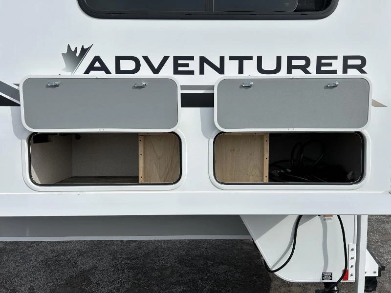 2024 Adventurer Adventurer 910db alt