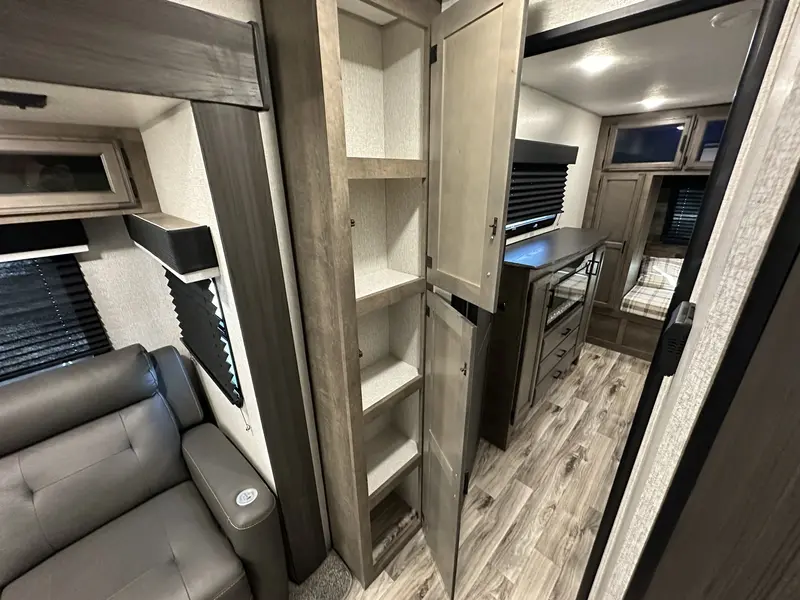 2022 Venture RV Sporttrek 272VRK thumbnail 25