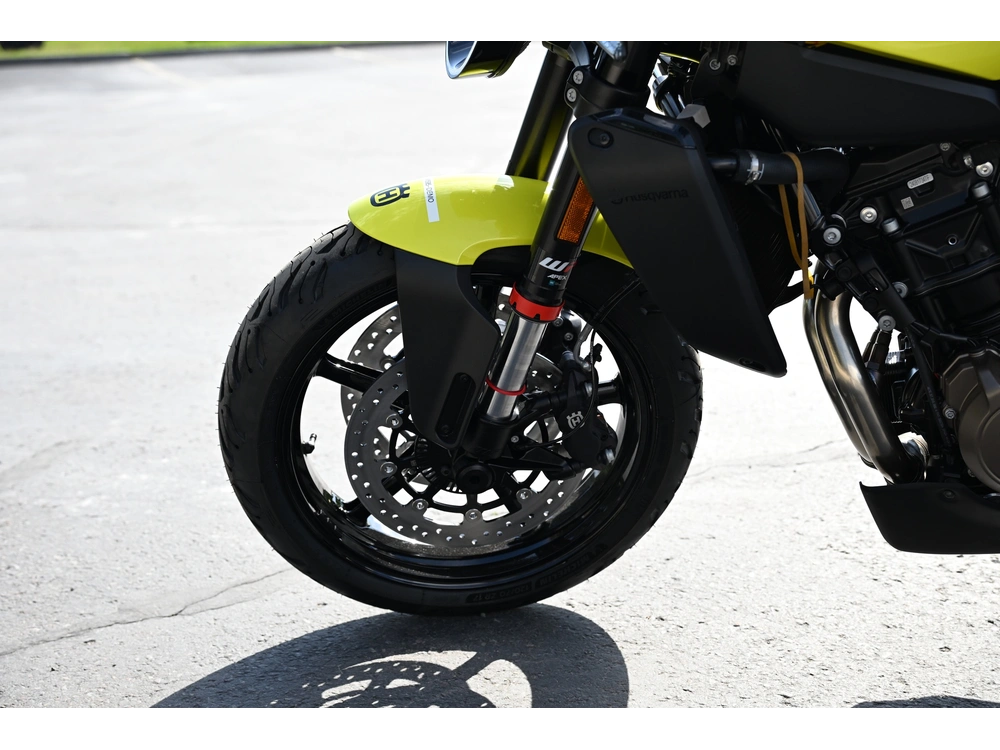 2026 Husqvarna Vitpiln 801 alt