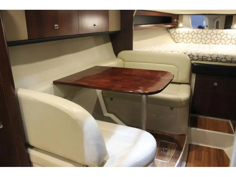 2016 Chaparral 290 Signature thumbnail 11