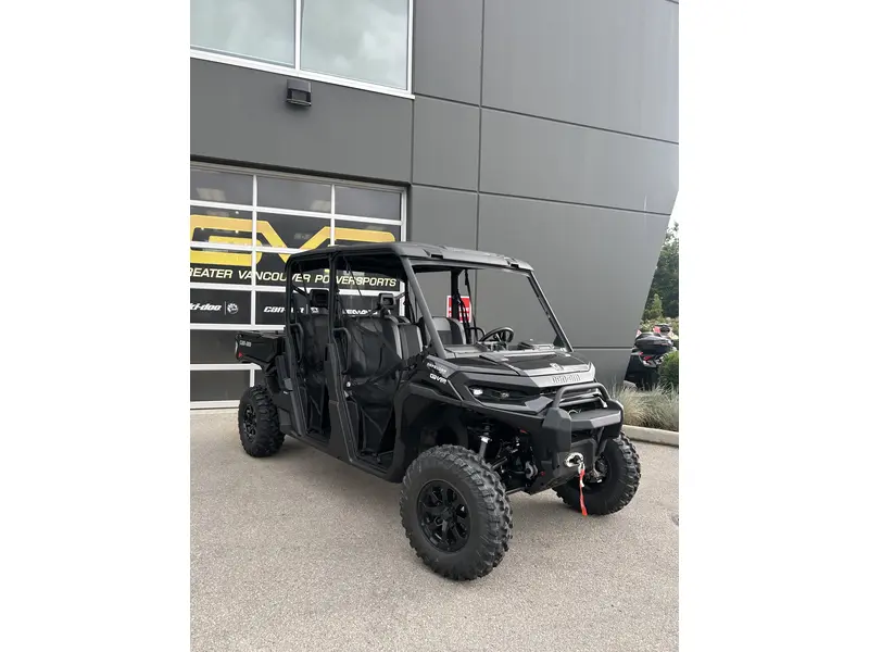 2026 Can-Am DEFENDER MAX XT HD11 thumbnail 2