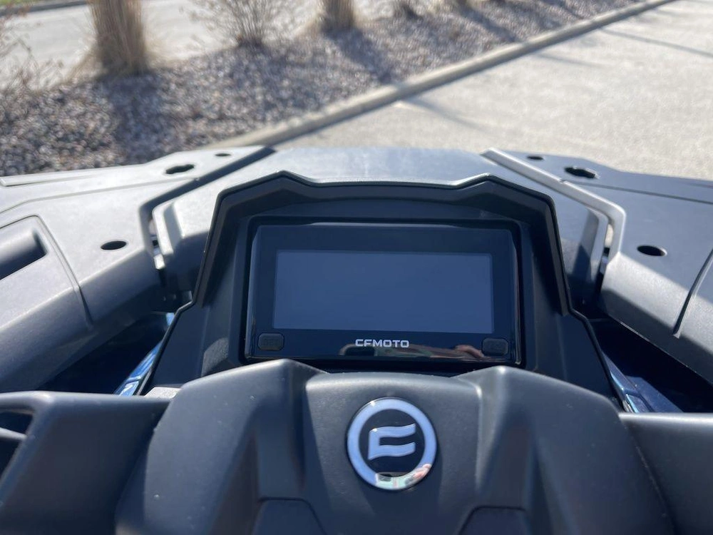 2026 Cfmoto Cforce 600 alt