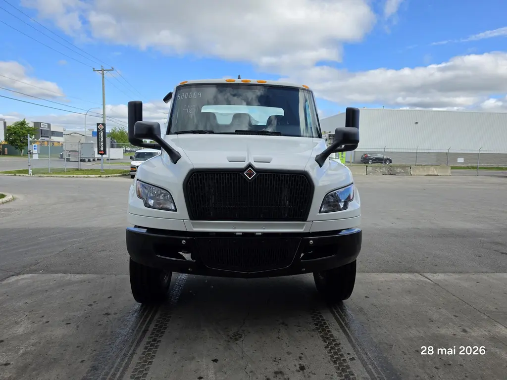 International MV607